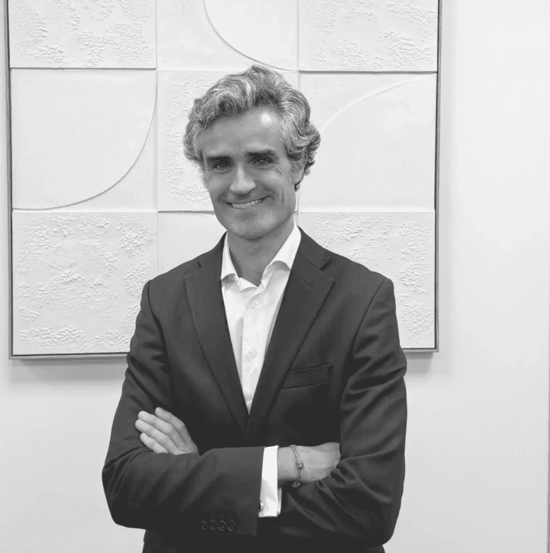 Gonzalo Miranda, Socio